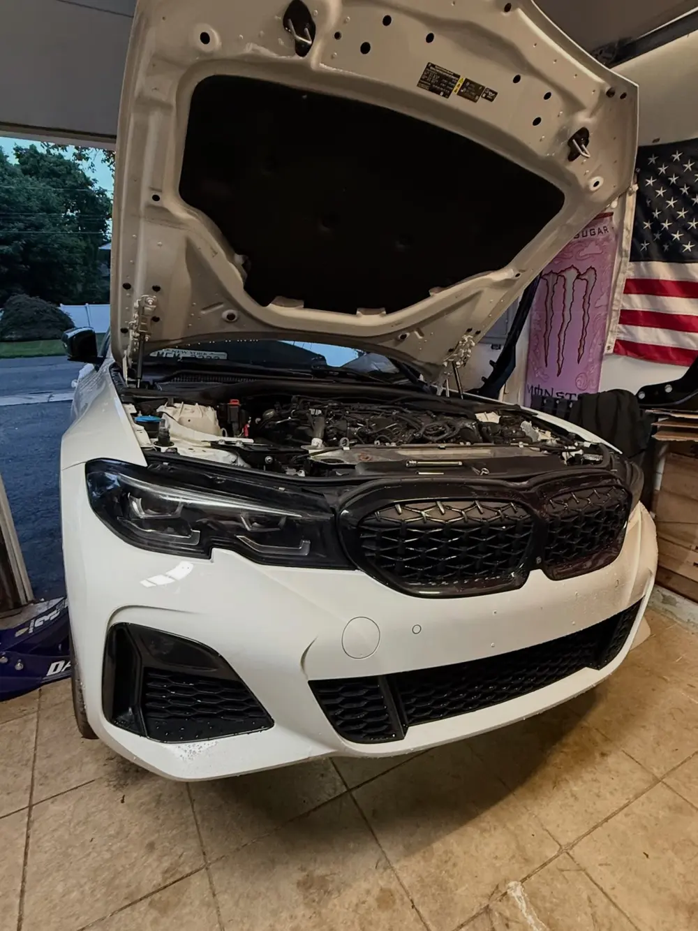 White BMW 3 Series front