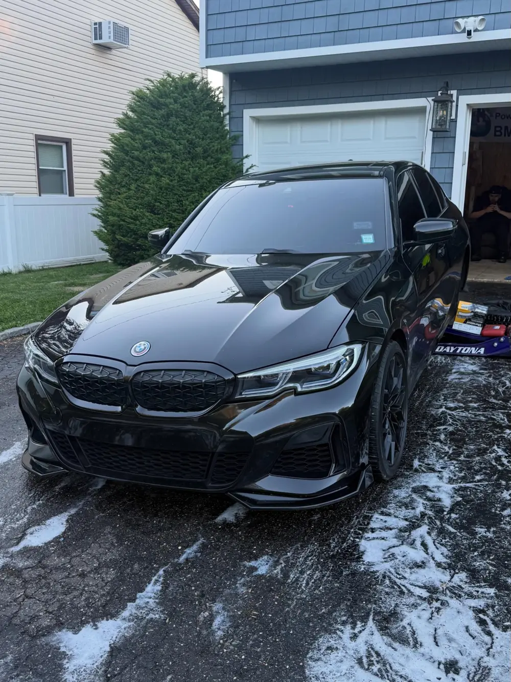 Blacked-out BMW 3 Series detailed